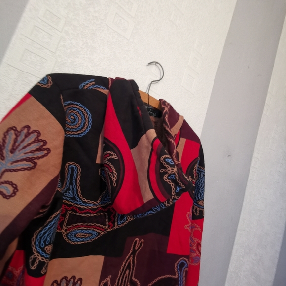 O-nelue Festival Patchwork Style Hooded Jacket - Picture 6 of 12